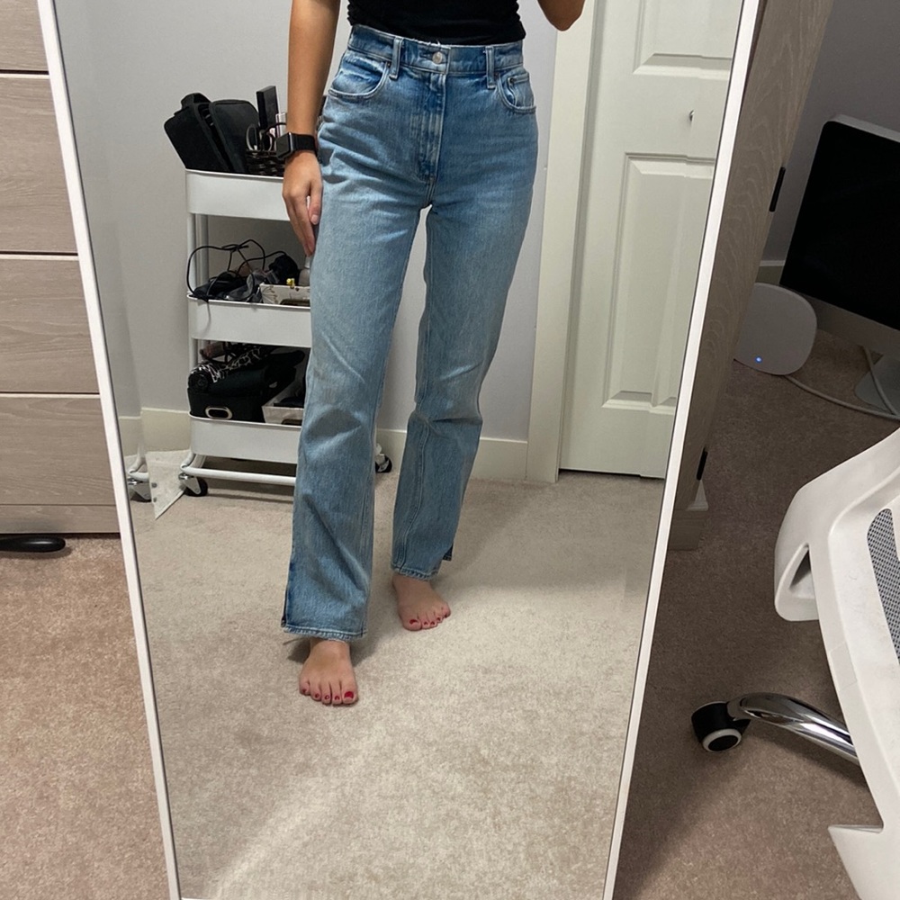 A&F 90’s Straight High Rise